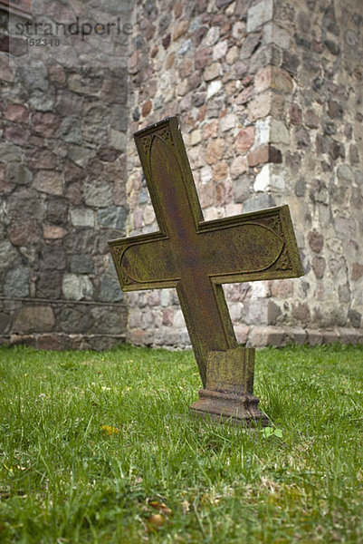Gebrochenes Kirchenkreuz