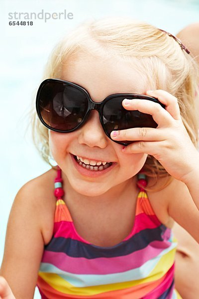 Portrait Kleidung Sonnenbrille Mädchen