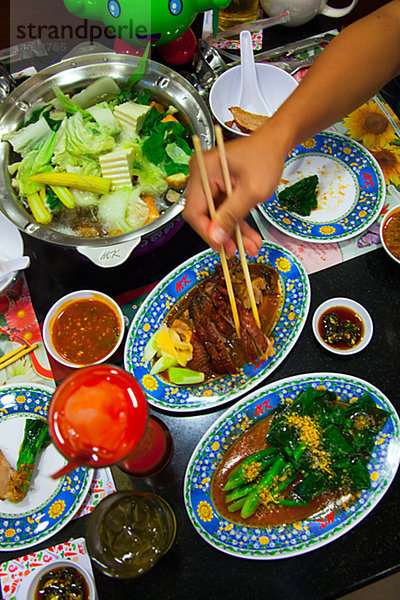 hoch  oben  Lebensmittel  Vielfalt  Ansicht  Flachwinkelansicht  Tisch  Winkel  thailändisch
