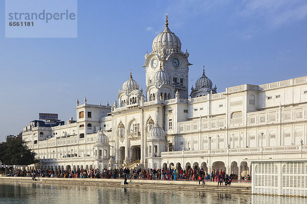 Indien  Punjab  Amritsar  Blick auf den Goldenen Tempel