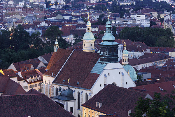 Österreich  Steiermark  Graz  Blick auf Dom und Mausoleum