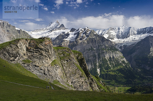 Europa Berggipfel Gipfel Spitze Spitzen Ansicht Grindelwald Schweiz Kanton Bern