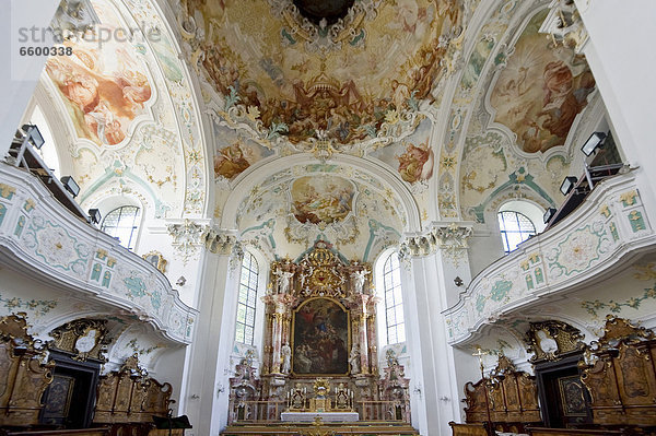 Innenraum der Schlosskirche  Wolfegg  bei Ravensburg  Baden-Württemberg  Deutschland  Europa