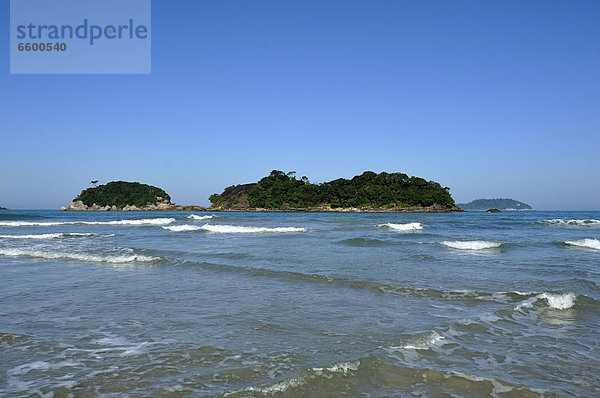 Vorgelagerte Inseln  Strand Dois Rios  Ilha Grande  Bundesstaat Rio de Janeiro  Brasilien  Südamerikaka