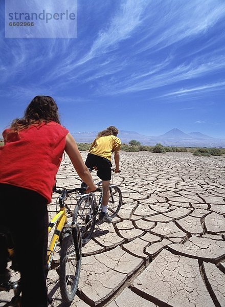 Reise  über  Fahrradfahrer  Wüste  2  zerreißen  Atacama  Schlamm