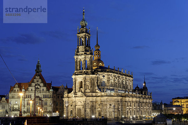 Blaue Stunde  Kathedrale St. Trinitatis  Dresden  Elbflorenz  Sachsen  Deutschland  Europa