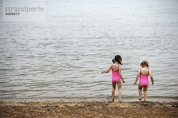 Strand  Schwester  baden  Übereinstimmung  pink  Badebekleidung  spielen