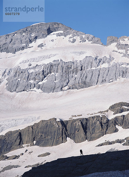 unterhalb  Berg  Berggipfel  Gipfel  Spitze  Spitzen  wandern  Pyrenäen