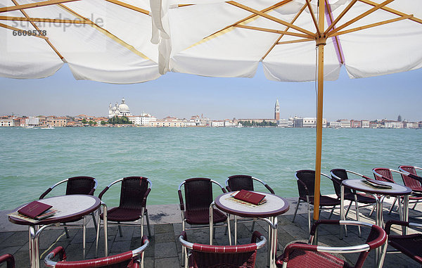 Ufer  Cafe  vorwärts  Venedig