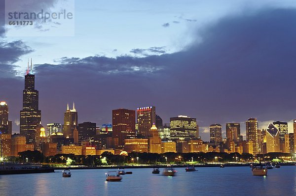 Skyline  Skylines  Chicago  Abenddämmerung