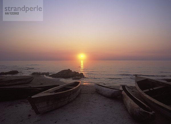 Strand  Sonnenuntergang  See  Boot  Kanu  angeln  Malawi