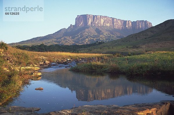 Berg  Fluss  Spiegelung