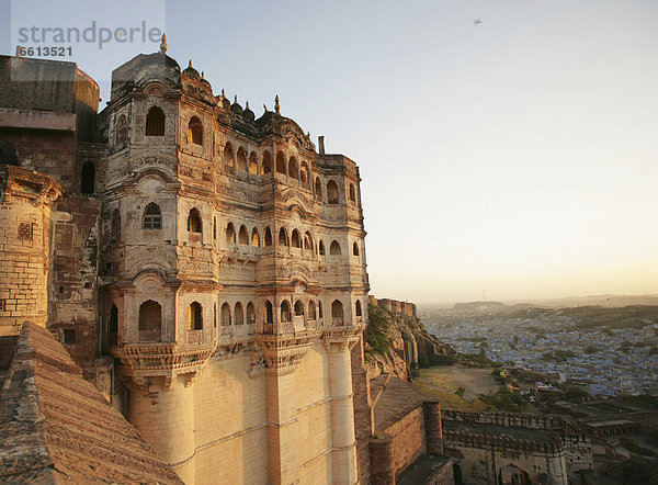 Stadtansicht  Stadtansichten  Fokus auf den Vordergrund  Fokus auf dem Vordergrund  Festung  Reithose  Indien  Rajasthan