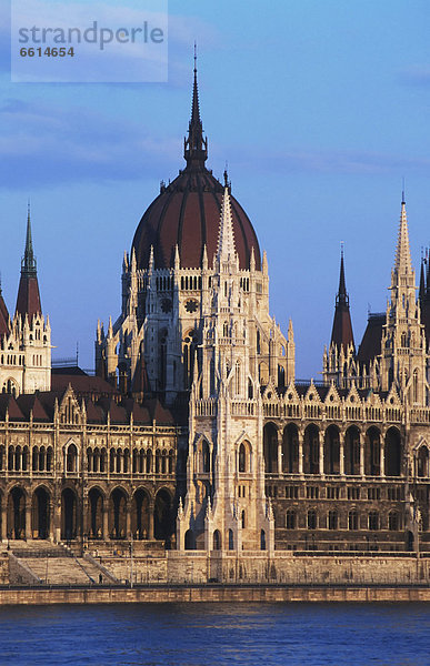 Gebäude  Fluss  Parlamentsgebäude  Donau