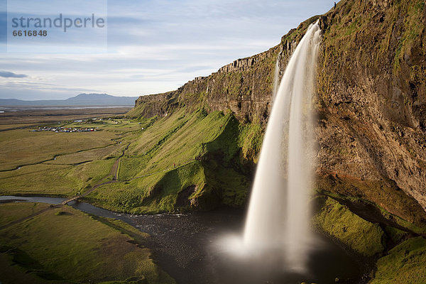 Wasserfall Seljalandsfoss  Porsmörk  Südisland  Island  Europa