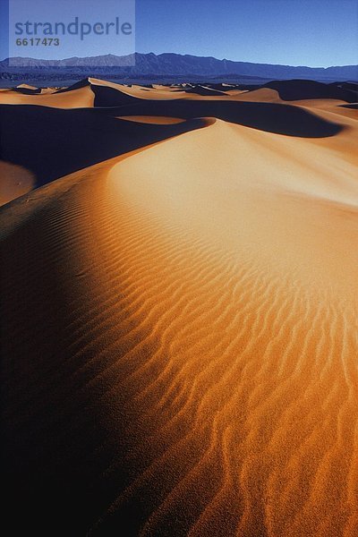 Wüste  Sand  gewellt