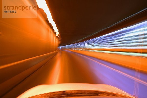 Tunnel  fahren