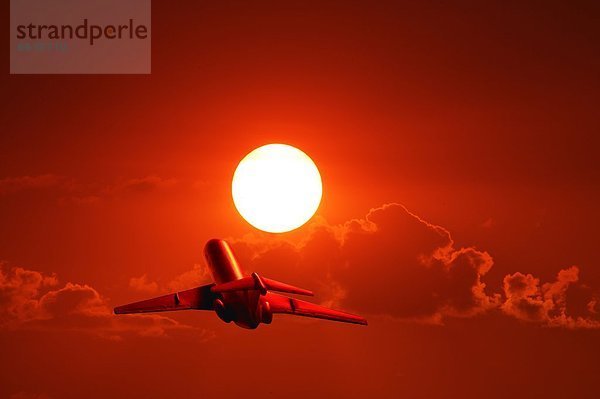 Flugzeug am Himmel