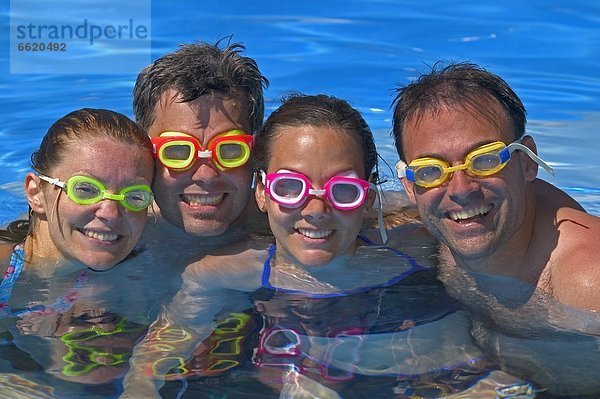 Portrait Fröhlichkeit Schwimmbad