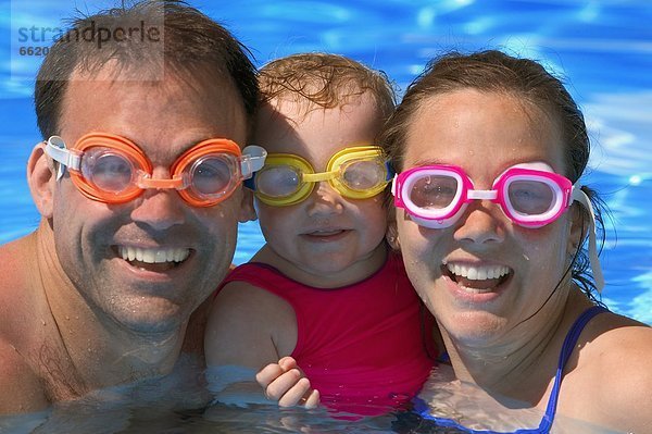 Portrait Fröhlichkeit Schwimmbad