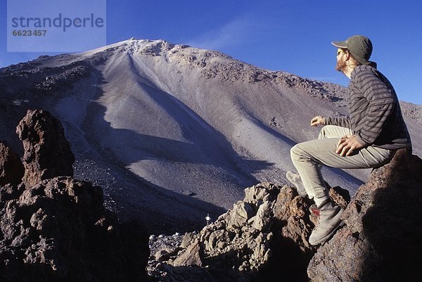 hoch  oben  Berg  sehen  wandern