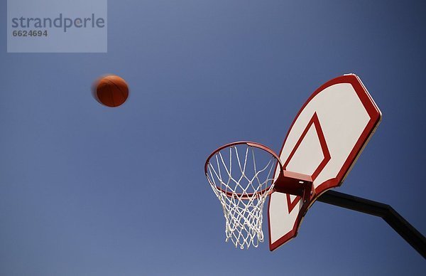 Basketball  einlochen