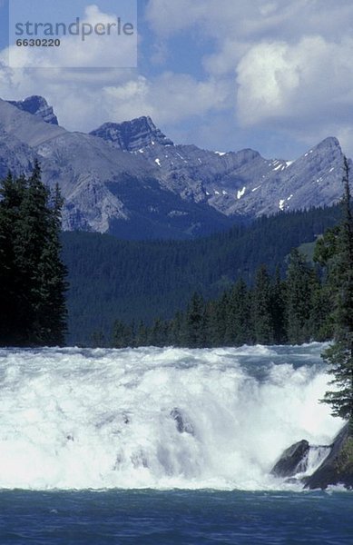 Landschaftlich schön  landschaftlich reizvoll  Berg  Fluss