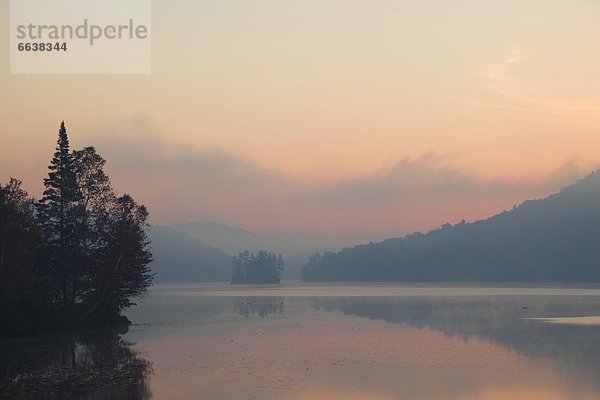 Wasser  über  Dunst  Nebel