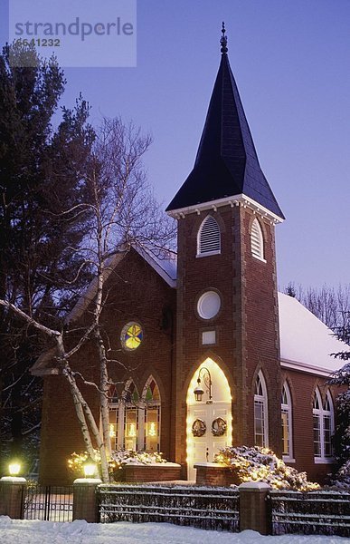 Winter  Kirche  Dekoration
