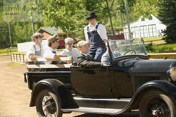 Mann  Auto  Retro  Kleidung  Kostüm - Faschingskostüm  Zeit