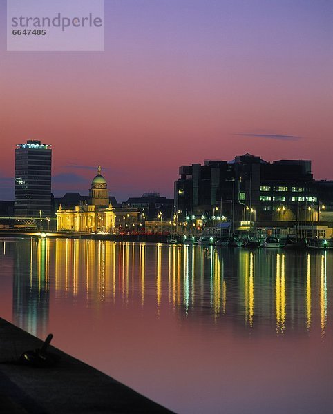 Dublin Hauptstadt Freiheit Tradition Wohnhaus Halle Fluss Irland