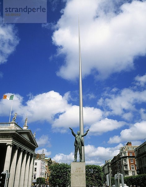 Dublin  Hauptstadt  Skulptur  Straße  Kirchturm  Irland