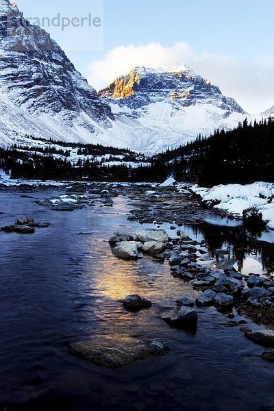 Berg  Schnee  Fluss