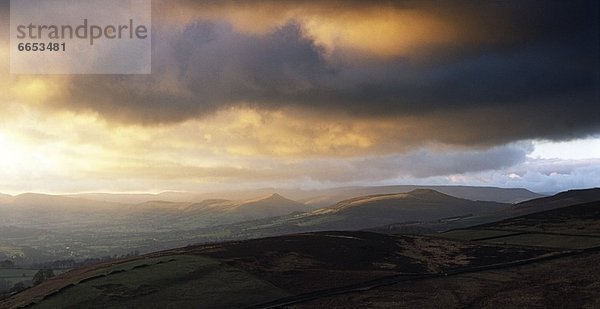 Sonnenuntergang  Derbyshire  England  Peak District National Park