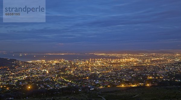 Südliches Afrika  Südafrika  Berg  Nacht  Stadt  Ansicht  Tisch  Afrika