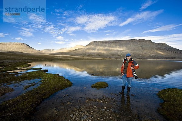 stehend  Ecke  Ecken  Mensch  See  Kanada  Nunavut