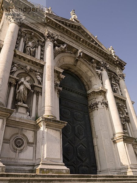 zuprosten  anstoßen  Basilika  Italien  Venedig