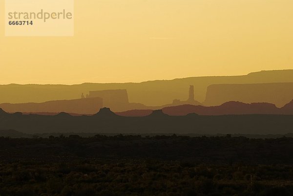 Vereinigte Staaten von Amerika  USA  Sonnenaufgang  Arches Nationalpark  Utah