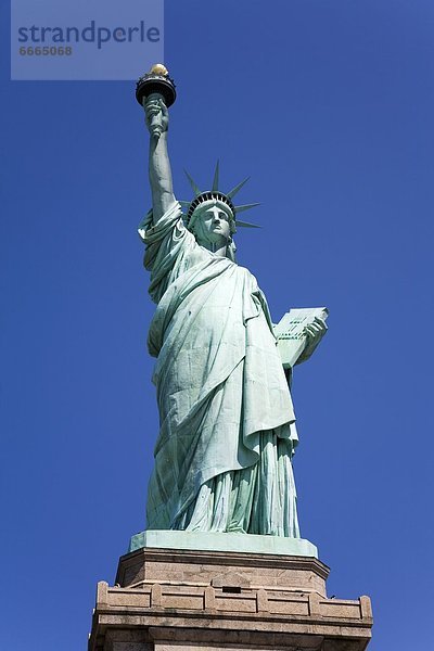 Vereinigte Staaten von Amerika  USA  New York City  Freiheitsstatue