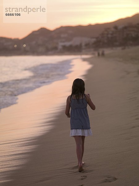 gehen  Strand  Mexiko  Mädchen