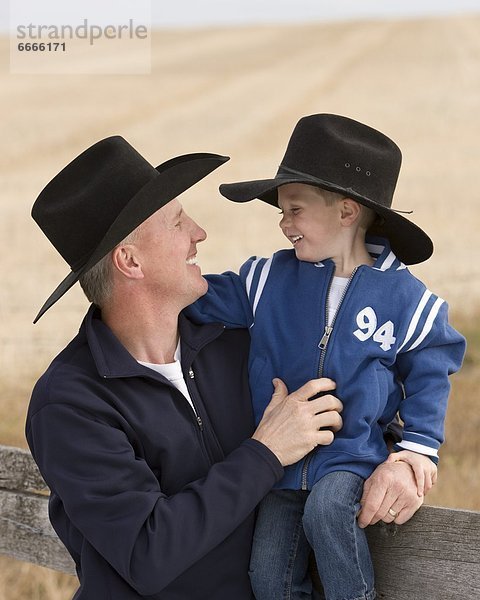 Menschlicher Vater Sohn Hut Kleidung Cowboy