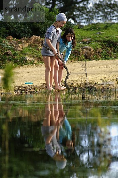 Wasser Forschung 2 Mädchen