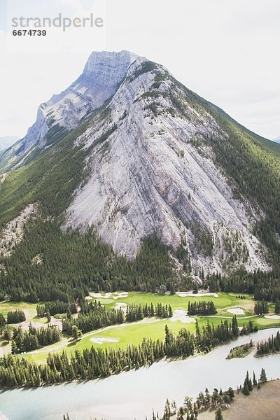 Fluss  Unterricht  Berg  Golfsport  Golf  Banff Nationalpark  Alberta  Kanada  Kurs