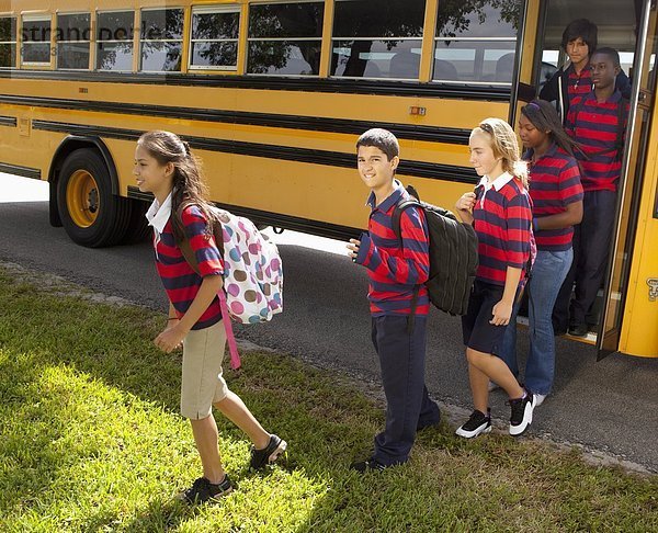 Omnibus  Schule  Student  bekommen