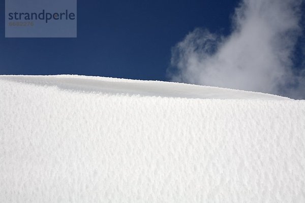 Wolke  Himmel  über  blau  Schnee