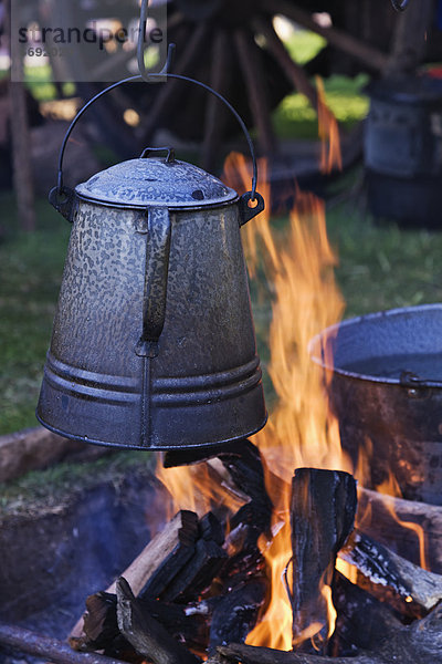 offen  über  Feuer  Kaffee  Kaffeekanne