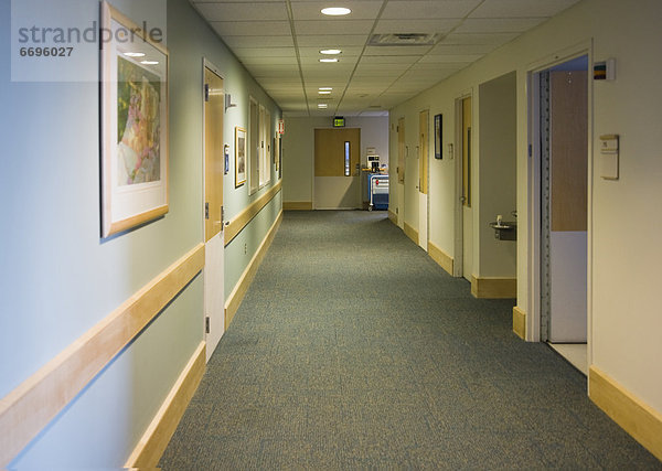 Korridor  Korridore  Flur  Flure  Zahnpflege  Personal