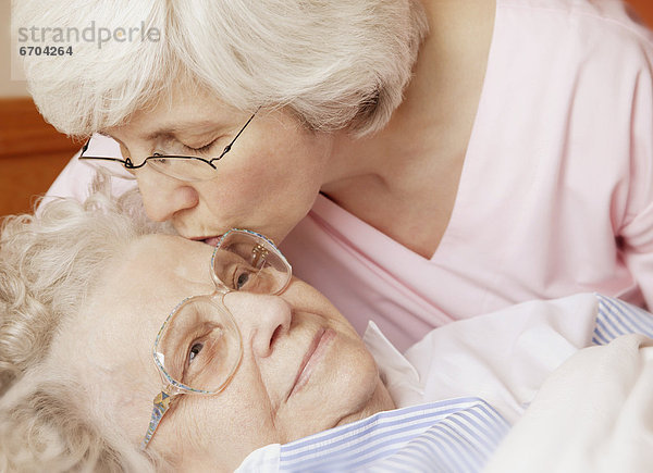 Senior  Senioren  küssen