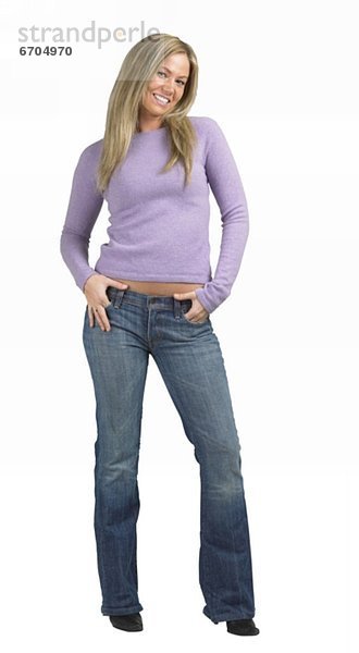 Junge Frau in jeans
