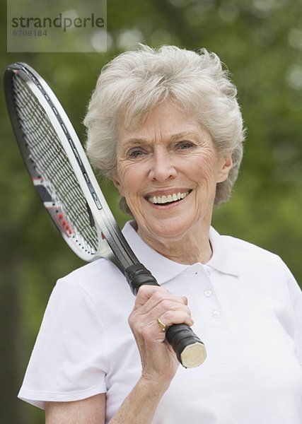 Senior  Senioren  Portrait  Frau  Schläger  Tennis